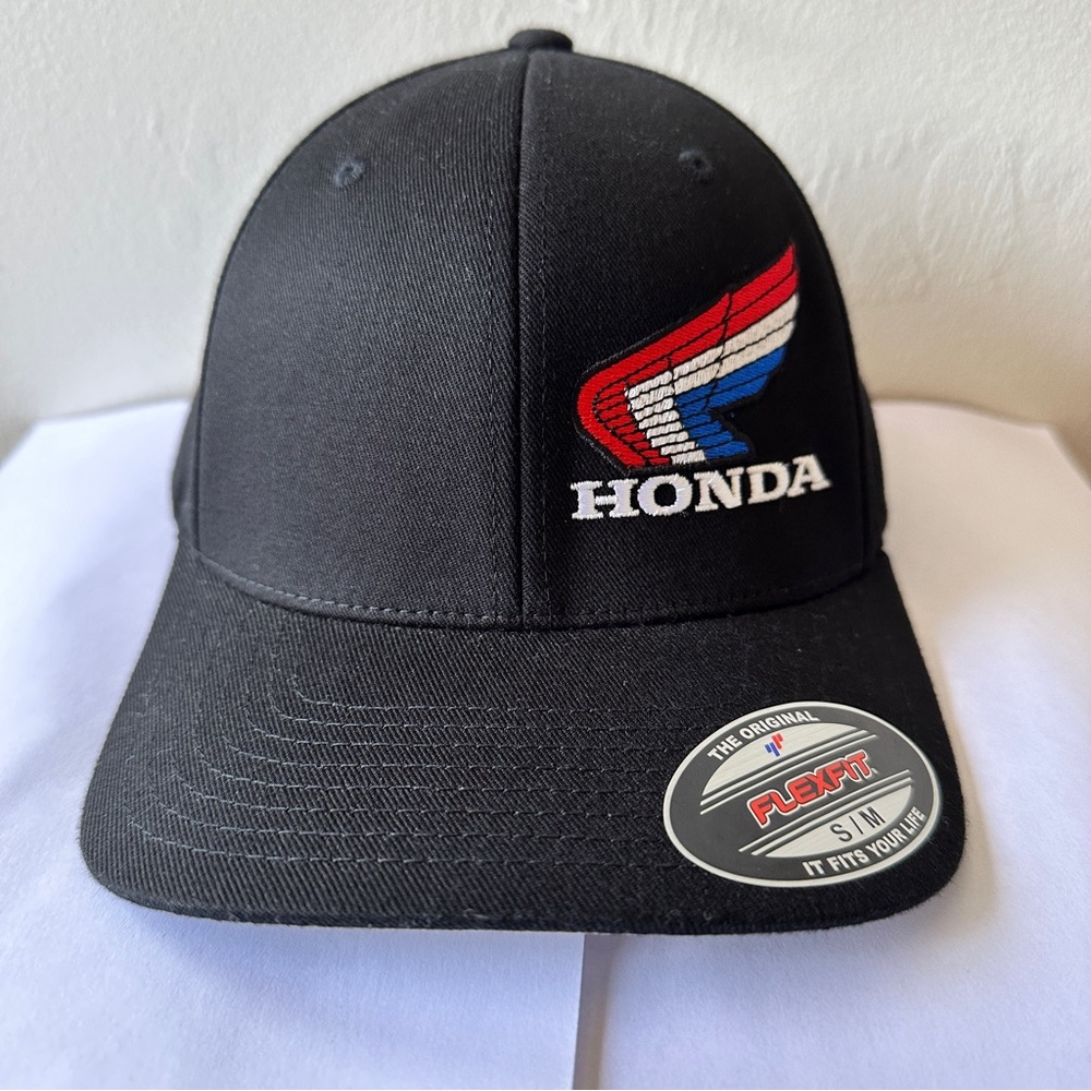 NWOT Honda Flexfit S-M Hat Cotton Curved Bill Black Cap Autoworld El Cajon